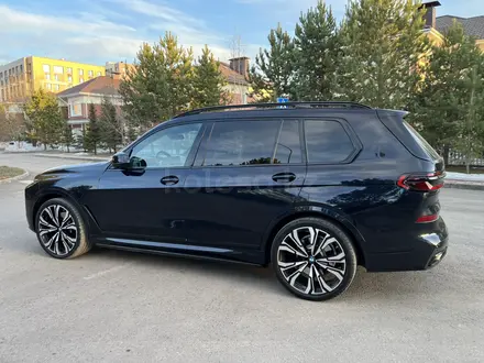 BMW X7 2023 года за 60 000 000 тг. в Астана – фото 2