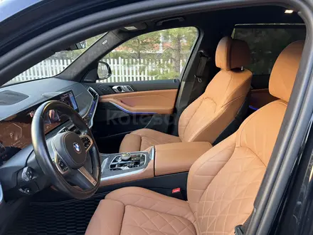 BMW X7 2023 года за 60 000 000 тг. в Астана – фото 7