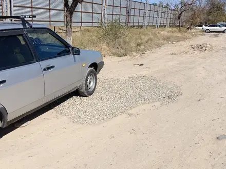 ВАЗ (Lada) 21099 2003 года за 1 000 000 тг. в Толе би – фото 2