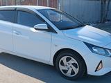 Hyundai i20 2023 годаfor8 200 000 тг. в Алматы – фото 3