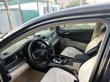 Toyota Camry 2013 годаүшін4 200 000 тг. в Уральск – фото 2