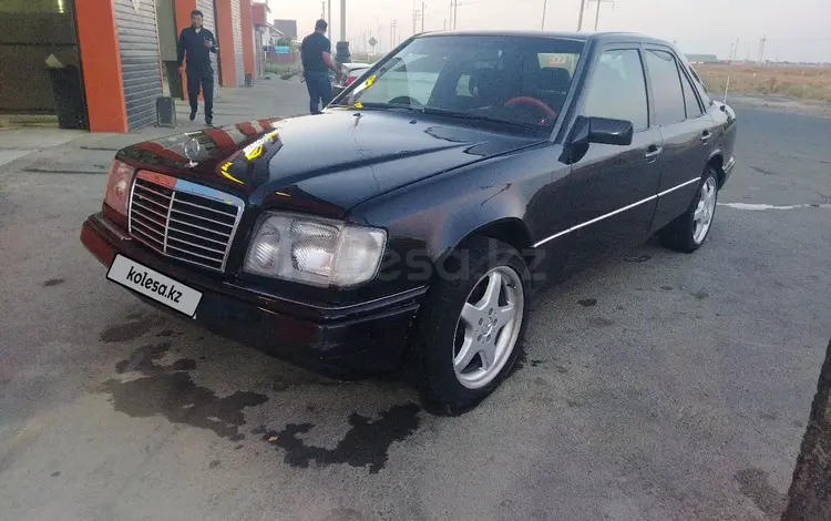 Mercedes-Benz E 280 1995 годаүшін2 300 000 тг. в Атырау