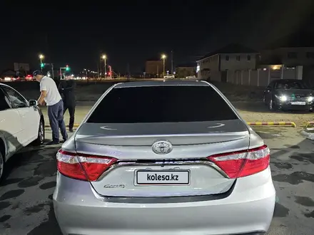 Toyota Camry 2016 года за 7 000 000 тг. в Атырау – фото 4