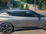 Kia EV6 2023 года за 12 500 000 тг. в Алматы – фото 4