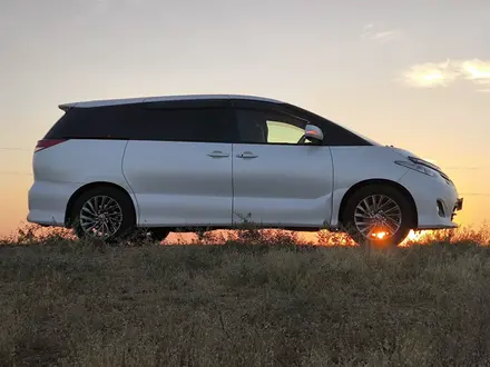 Toyota Estima 2012 года за 6 700 000 тг. в Атырау – фото 3