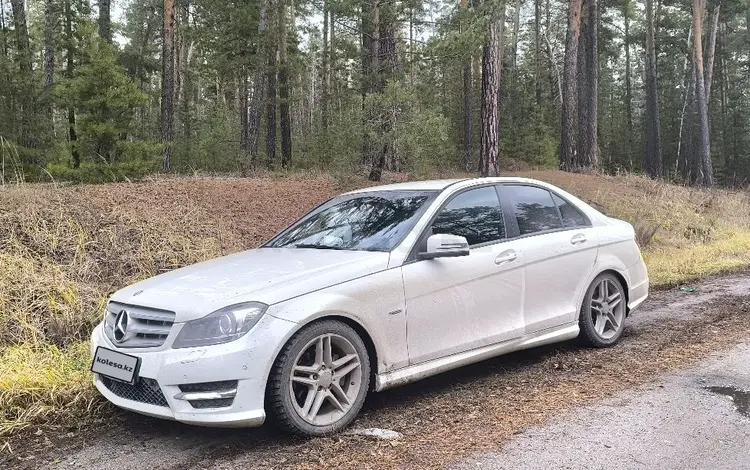 Mercedes-Benz C 180 2011 годаfor7 800 000 тг. в Караганда