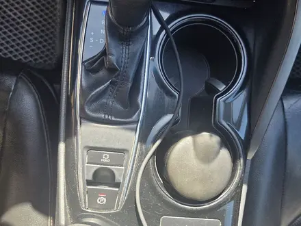 Toyota Camry 2019 года за 9 000 000 тг. в Атырау – фото 7