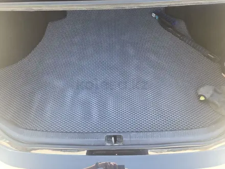 Toyota Camry 2019 года за 9 000 000 тг. в Атырау – фото 9