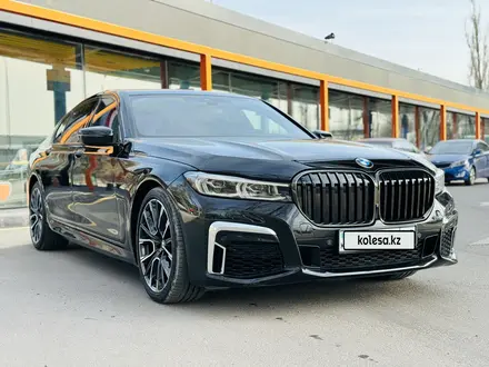 BMW 740 2021 года за 45 000 000 тг. в Алматы