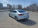 Hyundai Elantra 2019 года за 9 500 000 тг. в Караганда – фото 4