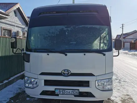 Автобус Toyota Coaster в Атырау