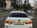 Kia K5 2018 года за 8 500 000 тг. в Туркестан – фото 2