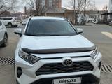 Toyota RAV4 2020 годаүшін16 500 000 тг. в Уральск – фото 2