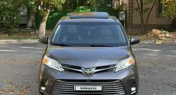 Toyota Sienna 2017 годаүшін13 200 000 тг. в Тараз