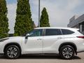 Toyota Highlander 2023 года за 22 500 000 тг. в Алматы – фото 3