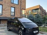 Hyundai Staria 2022 года за 24 500 000 тг. в Алматы – фото 2