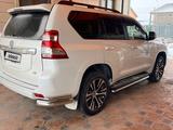 Toyota Land Cruiser Prado 2015 года за 18 800 000 тг. в Атырау – фото 2