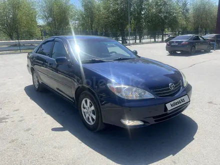 Toyota Camry 2002 года за 3 800 000 тг. в Семей – фото 2