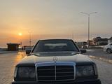 Mercedes-Benz E 230 1991 годаүшін1 850 000 тг. в Актау – фото 4