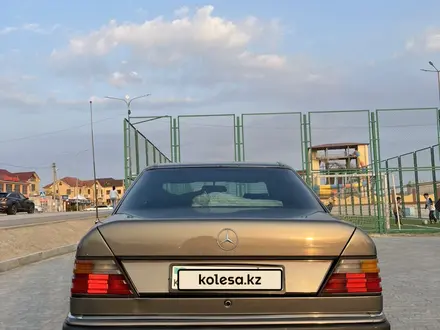 Mercedes-Benz E 230 1991 года за 1 850 000 тг. в Актау – фото 6