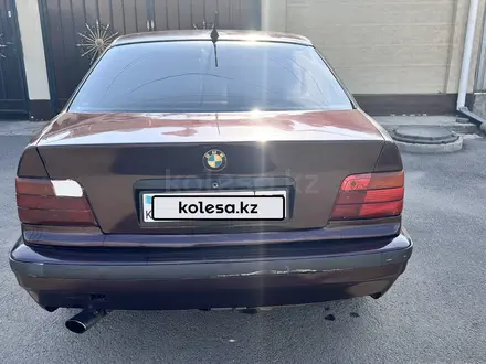 BMW 325 2005 года за 1 200 000 тг. в Алматы – фото 4