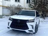 Lexus LX 570 2016 года за 42 210 000 тг. в Актобе – фото 4