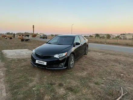 Toyota Camry 2012 года за 6 999 000 тг. в Уральск – фото 2