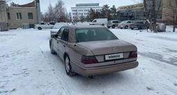 Mercedes-Benz E 280 1993 года за 2 100 000 тг. в Астана – фото 4