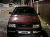 Volkswagen Vento 1993 года за 1 200 000 тг. в Караганда – фото 2