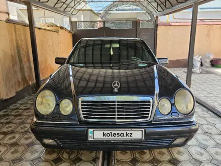 Mercedes-Benz E 230 1997 года за 2 500 000 тг. в Шымкент – фото 2