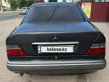 Mercedes-Benz E 220 1994 годаүшін1 550 000 тг. в Алматы – фото 5