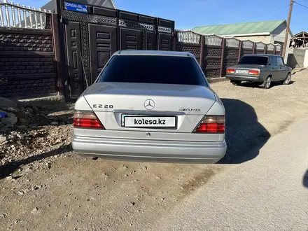 Mercedes-Benz E 220 1994 года за 3 200 000 тг. в Кызылорда – фото 7