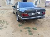 Mercedes-Benz E 220 1993 годаfor700 000 тг. в Кызылорда – фото 3