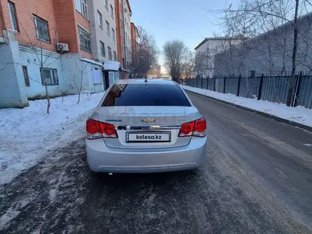 Chevrolet Cruze 2011 года за 3 000 000 тг. в Астана – фото 21