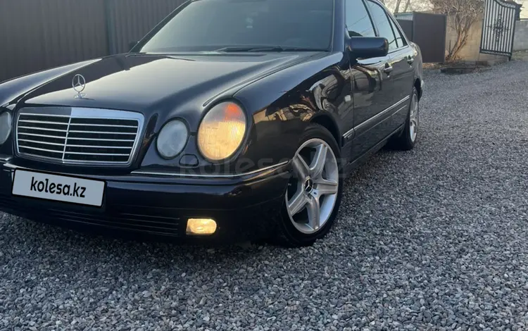 Mercedes-Benz E 280 1996 годаfor3 500 000 тг. в Алматы