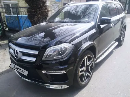 Mercedes-Benz GL 500 2013 года за 15 600 000 тг. в Алматы – фото 2