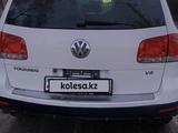 Volkswagen Touareg 2006 года за 6 000 000 тг. в Алматы – фото 4