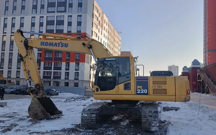 Komatsu  PC220-8 2014 годаүшін28 000 000 тг. в Костанай