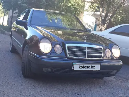 Mercedes-Benz E 280 1997 года за 3 800 000 тг. в Талдыкорган