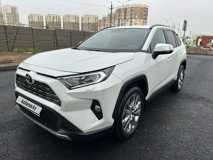 Toyota RAV4 2021 года за 14 000 000 тг. в Шымкент – фото 2