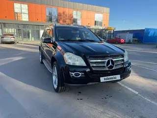 Mercedes-Benz GL 550