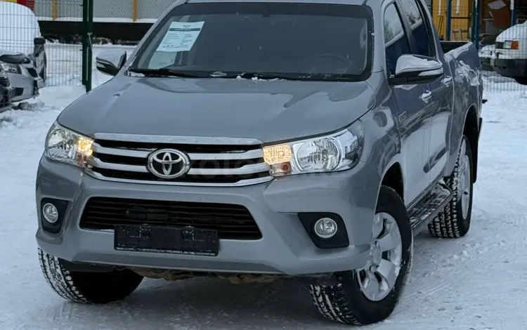 Toyota Hilux 2015 года за 14 500 000 тг. в Усть-Каменогорск