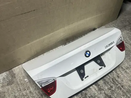 Крышка багажника bmw 3series E90 за 40 000 тг. в Караганда – фото 2