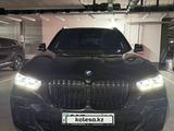 BMW X5 2021 года за 36 500 000 тг. в Алматы – фото 2