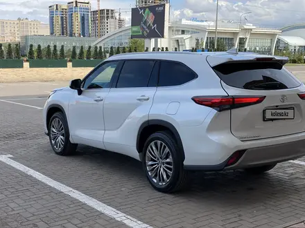 Toyota Highlander 2023 года за 24 500 000 тг. в Караганда – фото 10