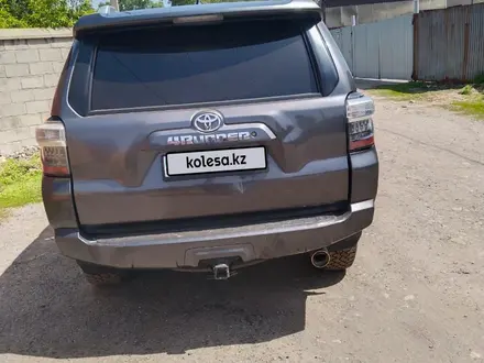 Toyota 4Runner 2018 года за 16 000 000 тг. в Усть-Каменогорск – фото 2