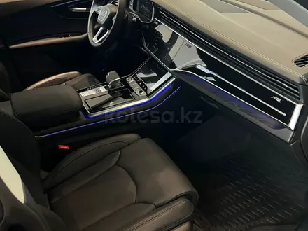 Audi Q8 55 TFSI Quattro Sport 2023 года за 54 790 000 тг. в Астана – фото 6