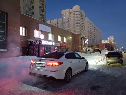 Kia K5 2018 года за 10 900 000 тг. в Астана – фото 4