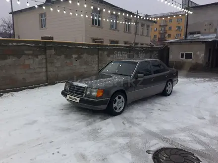 Mercedes-Benz E 230 1991 года за 1 800 000 тг. в Кентау – фото 3