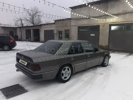 Mercedes-Benz E 230 1991 года за 1 800 000 тг. в Кентау – фото 9